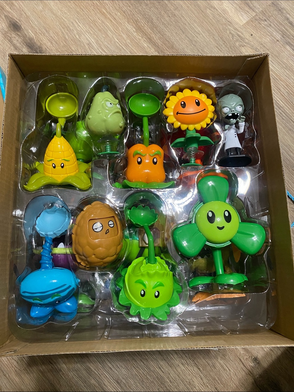 Plants Vs. Zombies Complete Set - Figure Toy With Storage Bucket Map - Picture 6 of 11